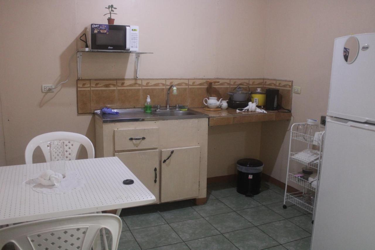 Quesada  Apartamentos Mary מראה חיצוני תמונה